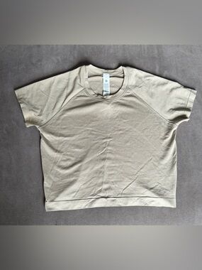 lululemon athletica Swiftly Tech Cropped short sleeve shirt in Sheer Oak